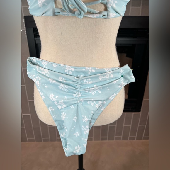 Zaful Blue Floral Bikini Lace up Back Swimsuit Set Size 4 - Picture 6 of 9
